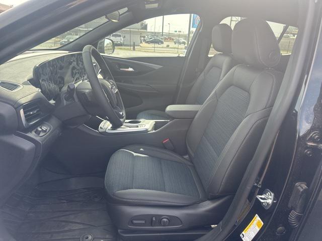 new 2025 Buick Envista car, priced at $27,470