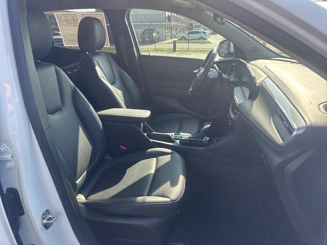 used 2024 Buick Encore GX car, priced at $22,990