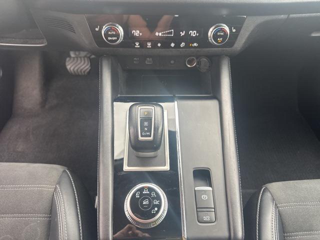 used 2024 Mitsubishi Outlander car, priced at $22,975