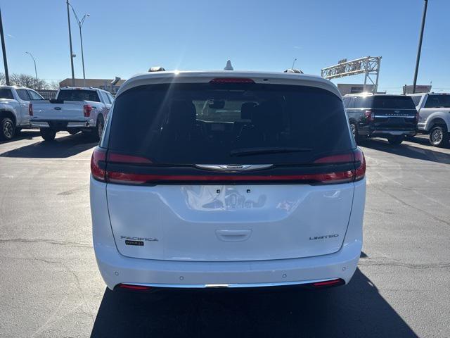 used 2022 Chrysler Pacifica car, priced at $25,678