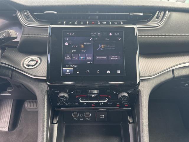 used 2024 Jeep Grand Cherokee car, priced at $36,777