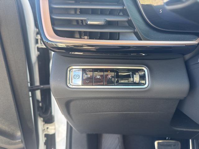 used 2025 Buick Envision car, priced at $33,497