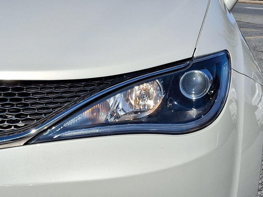 used 2020 Chrysler Pacifica car, priced at $14,995