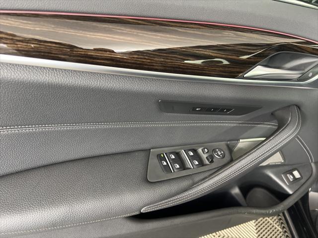 used 2022 BMW 540 car, priced at $43,672