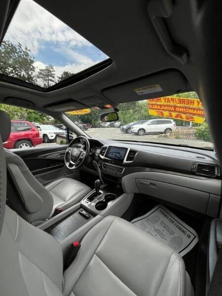 used 2017 Honda Pilot car