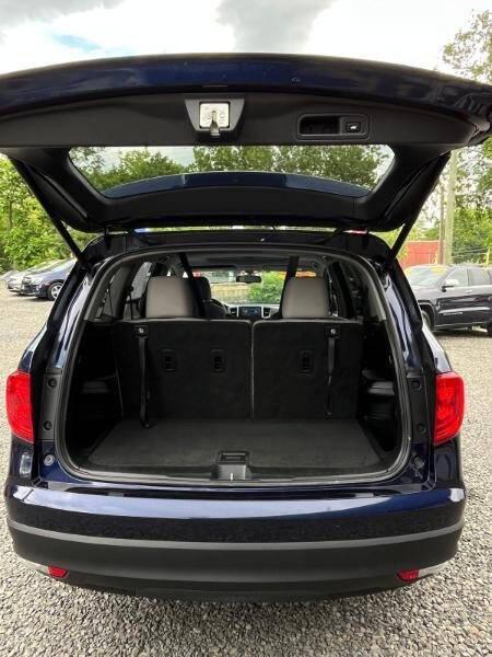 used 2017 Honda Pilot car
