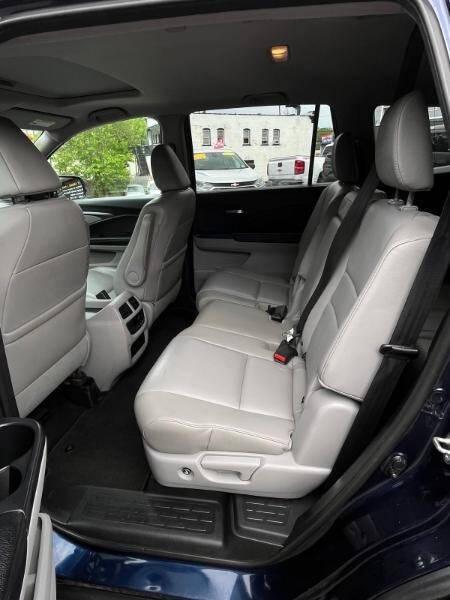used 2017 Honda Pilot car