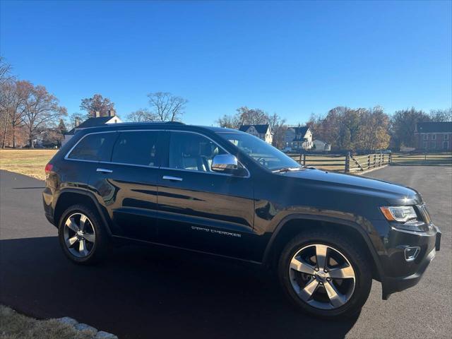 used 2015 Jeep Grand Cherokee car, priced at $14,995