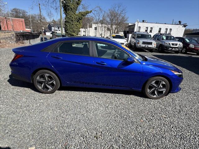 used 2023 Hyundai Elantra car