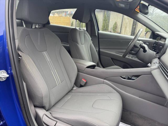 used 2023 Hyundai Elantra car