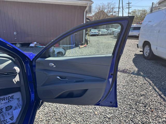 used 2023 Hyundai Elantra car