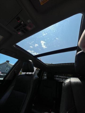 used 2017 Toyota Highlander car