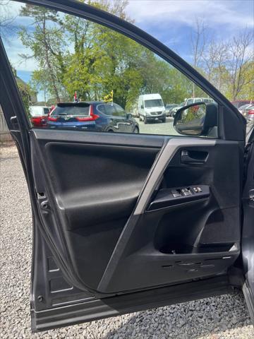 used 2018 Toyota RAV4 car