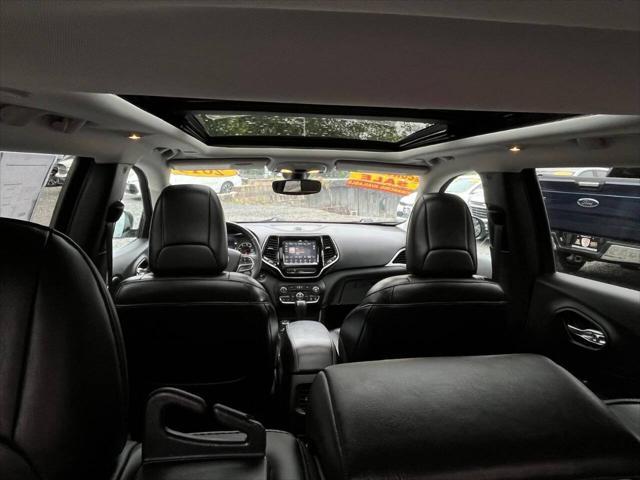 used 2019 Jeep Cherokee car