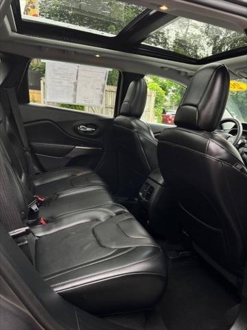 used 2019 Jeep Cherokee car