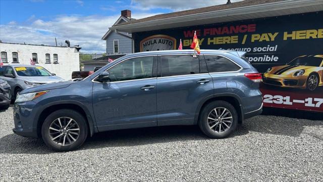 used 2017 Toyota Highlander car