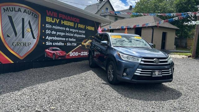 used 2017 Toyota Highlander car