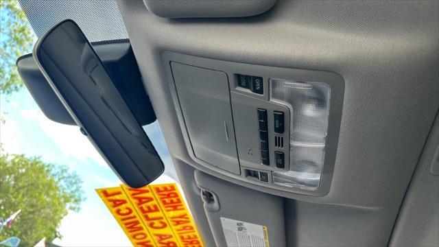 used 2017 Toyota Highlander car
