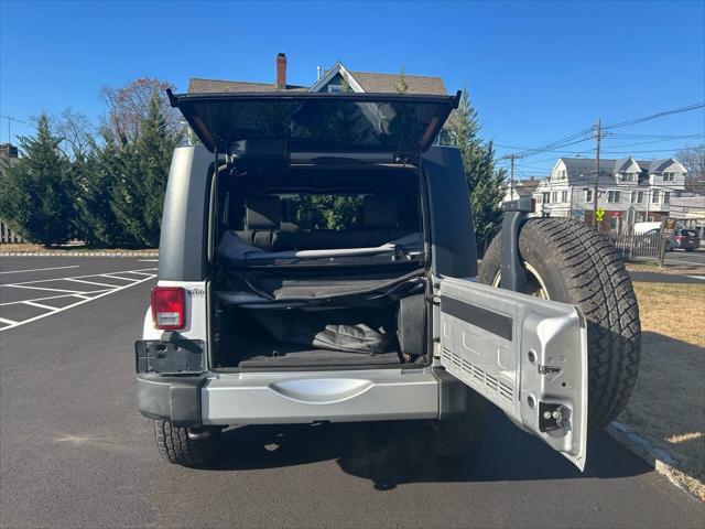 used 2009 Jeep Wrangler Unlimited car, priced at $13,995