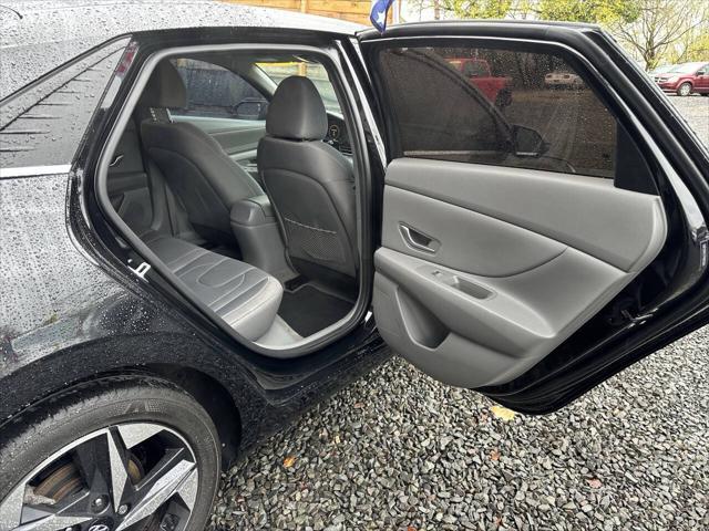 used 2022 Hyundai Elantra car