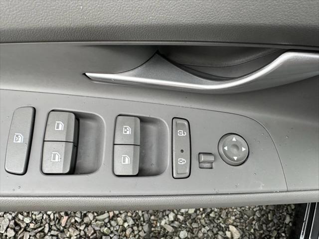 used 2022 Hyundai Elantra car