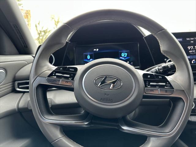 used 2022 Hyundai Elantra car