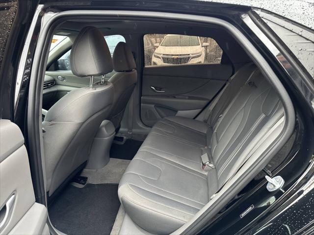 used 2022 Hyundai Elantra car