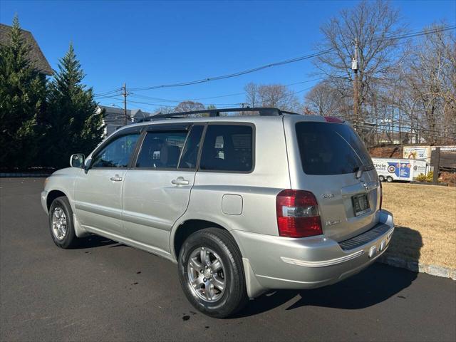 used 2005 Toyota Highlander car, priced at $8,995