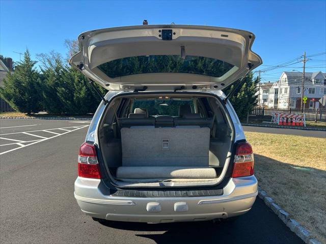 used 2005 Toyota Highlander car, priced at $8,995