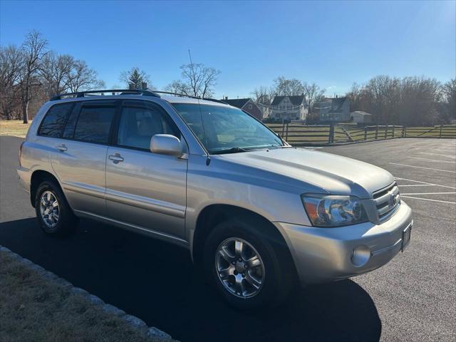 used 2005 Toyota Highlander car, priced at $8,995