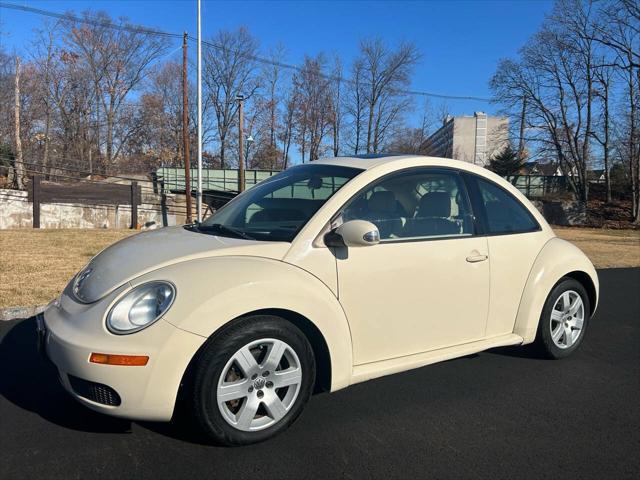 used 2007 Volkswagen New Beetle car, priced at $6,995