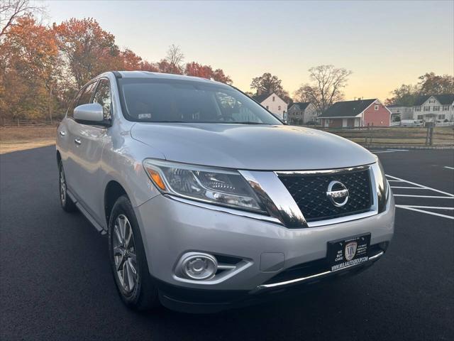 used 2013 Nissan Pathfinder car, priced at $6,995