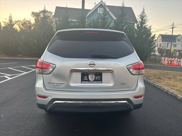 used 2013 Nissan Pathfinder car