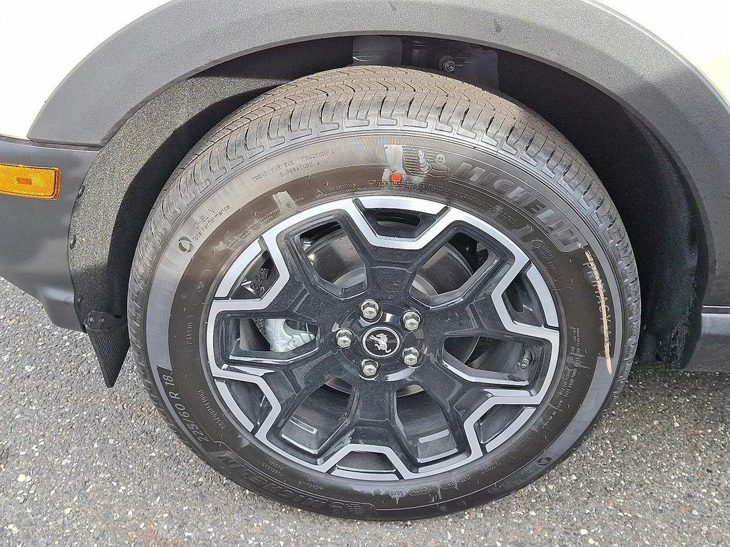 new 2025 Ford Bronco Sport car, priced at $38,539