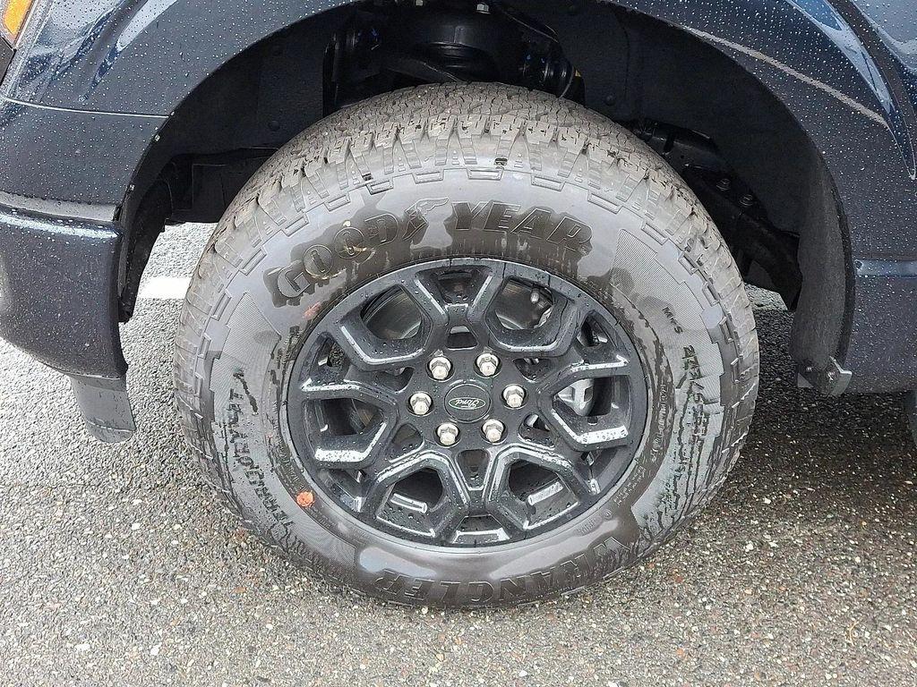 new 2025 Ford F-150 car, priced at $61,077