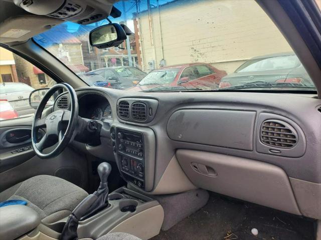 used 2002 Chevrolet TrailBlazer car, priced at $1,500