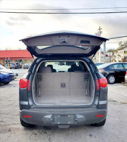 used 2010 Chevrolet Traverse car, priced at $6,990