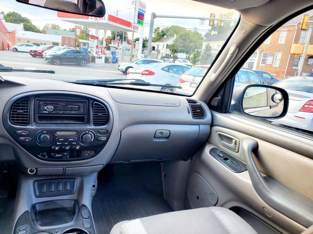used 2007 Toyota Sequoia car, priced at $7,990