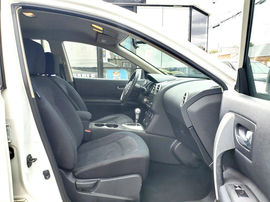 used 2014 Nissan Rogue Select car, priced at $6,990