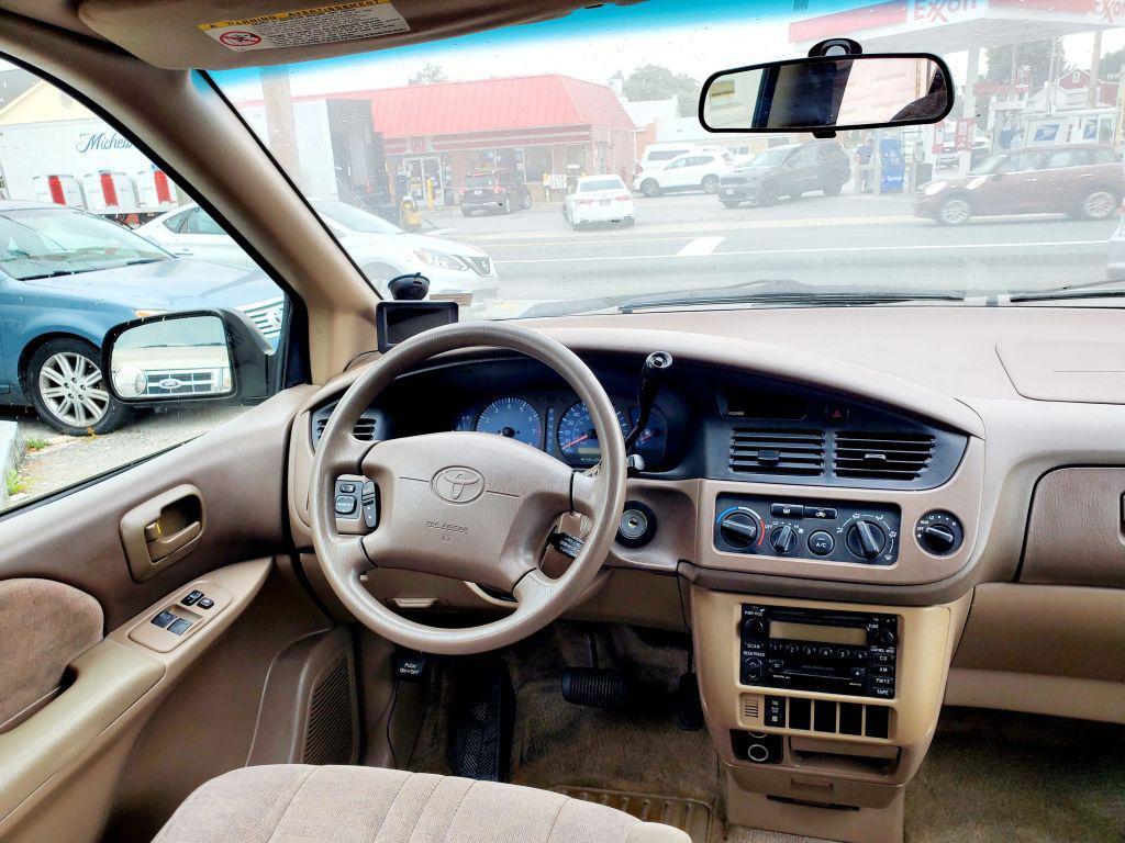 used 2001 Toyota Sienna car, priced at $3,990