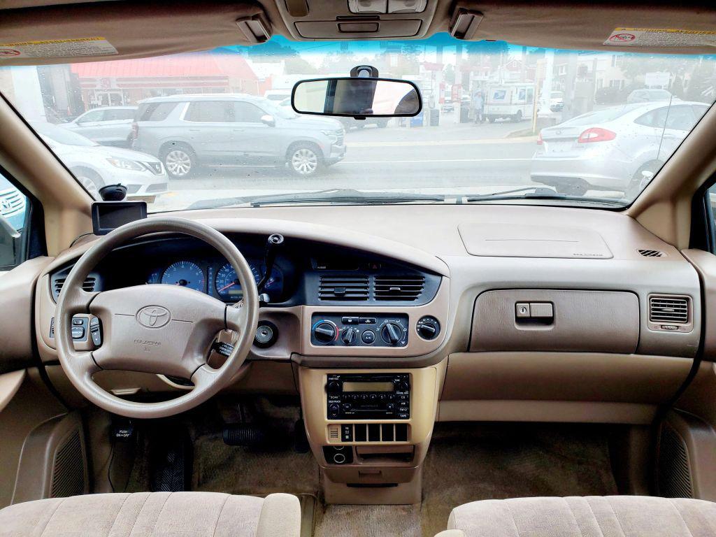 used 2001 Toyota Sienna car, priced at $3,990