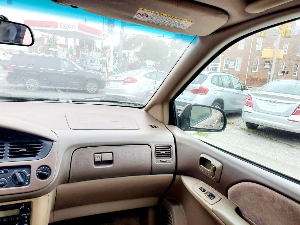 used 2001 Toyota Sienna car, priced at $3,990