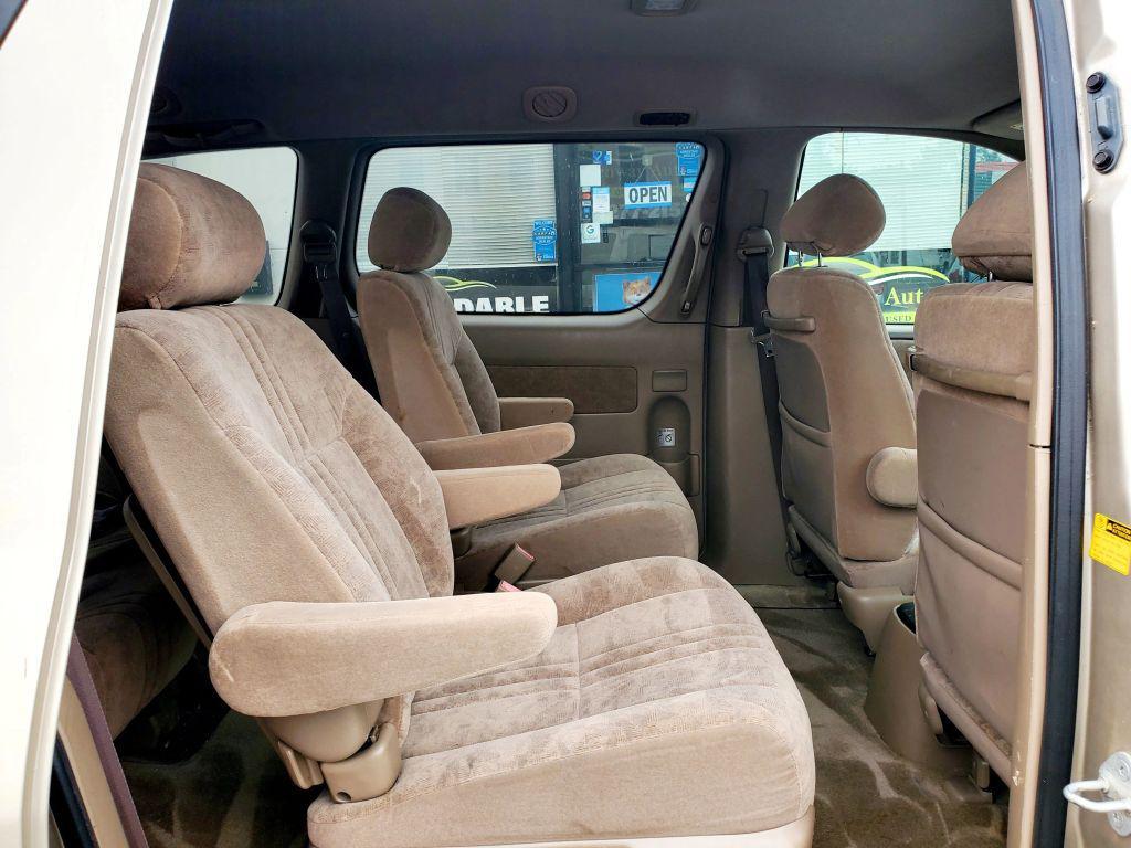 used 2001 Toyota Sienna car, priced at $3,990