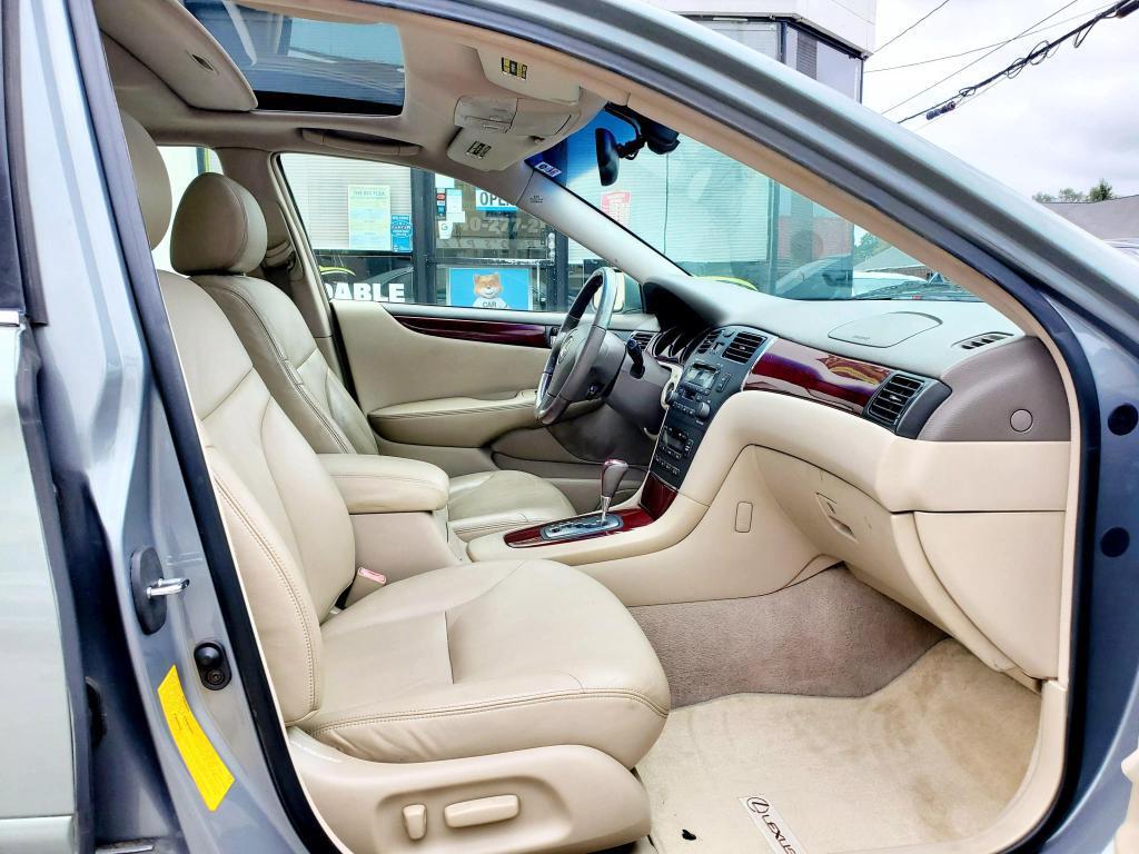 used 2002 Lexus ES 300 car, priced at $5,750