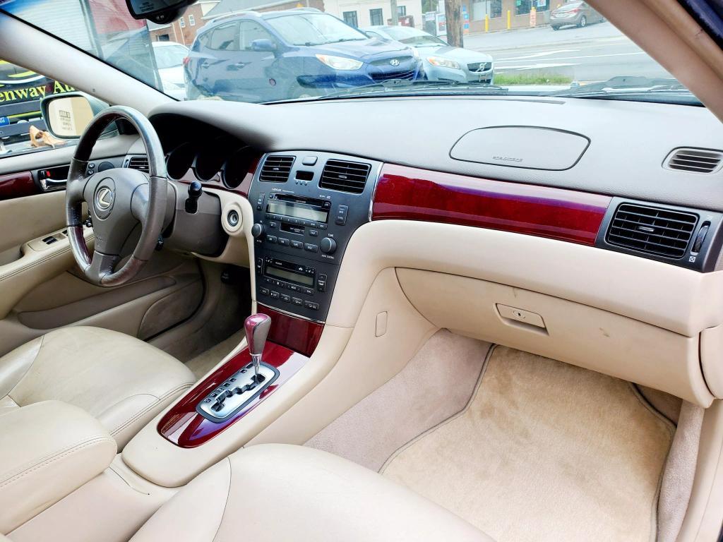 used 2002 Lexus ES 300 car, priced at $5,750
