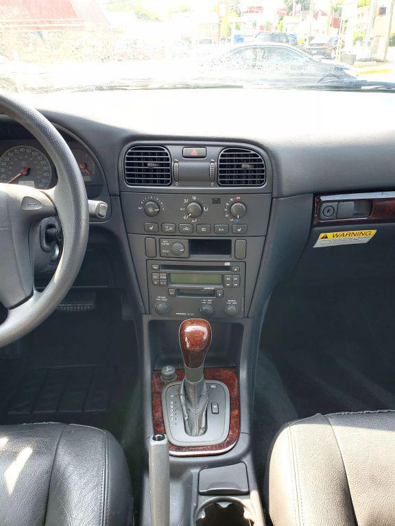 used 2002 Volvo V40 car, priced at $4,990