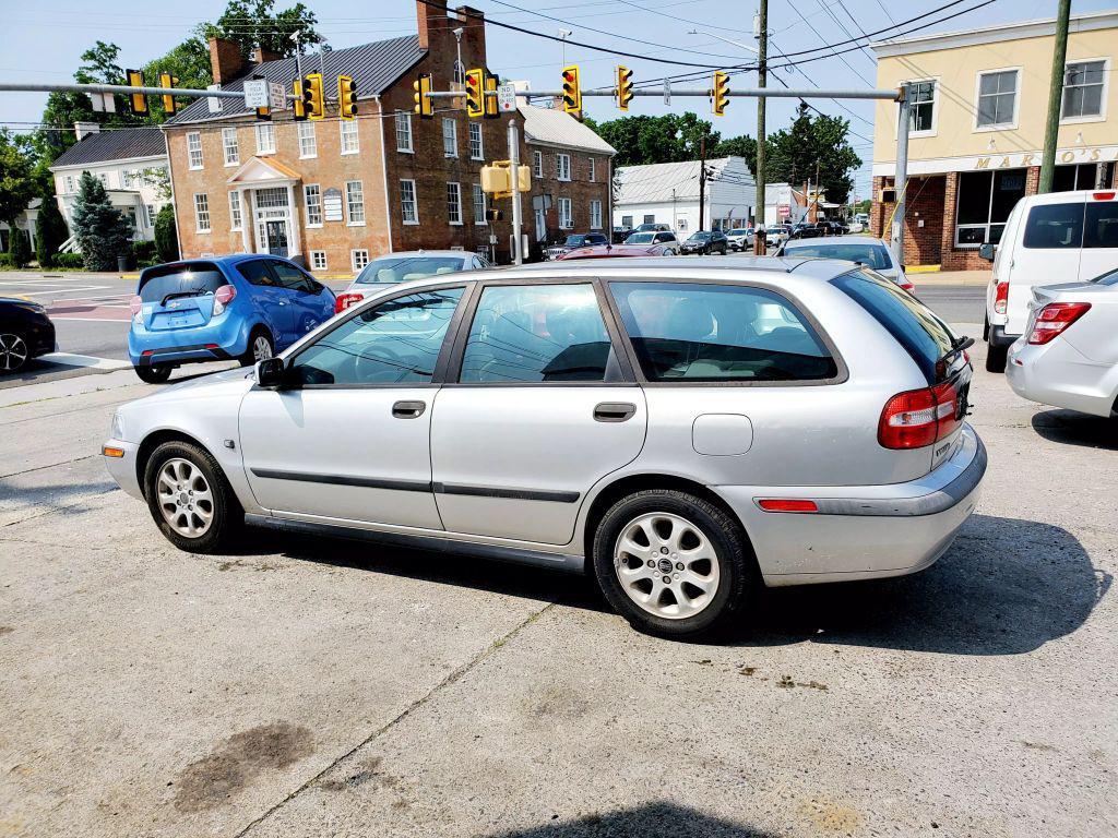 used 2002 Volvo V40 car, priced at $4,990