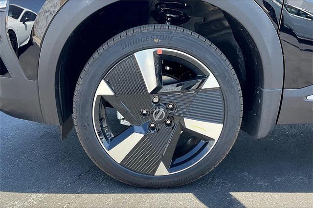 new 2025 Nissan Kicks car, priced at $28,450