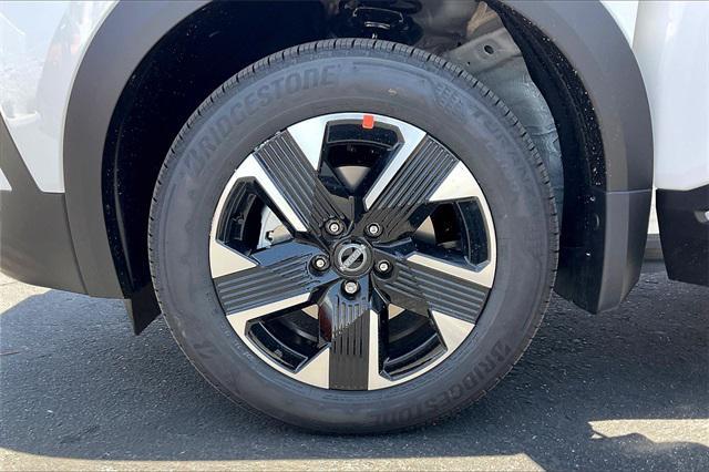 new 2025 Nissan Kicks car, priced at $26,160