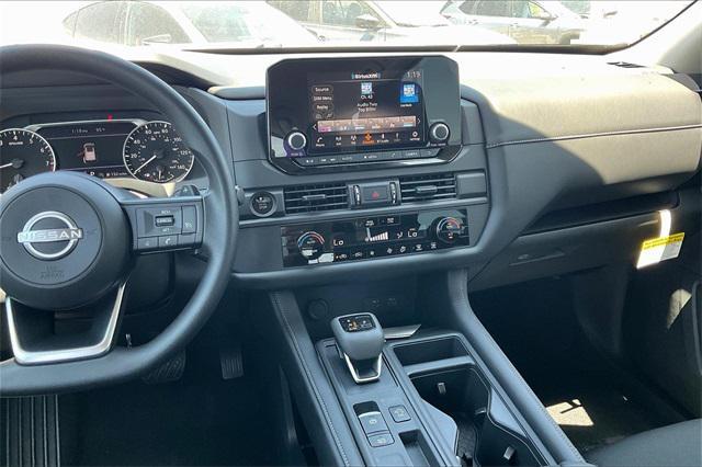 new 2025 Nissan Pathfinder car, priced at $38,450